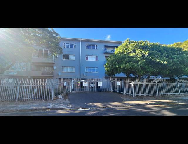 2 BEDROOM FLAT FOR SALE IN OAKDALE